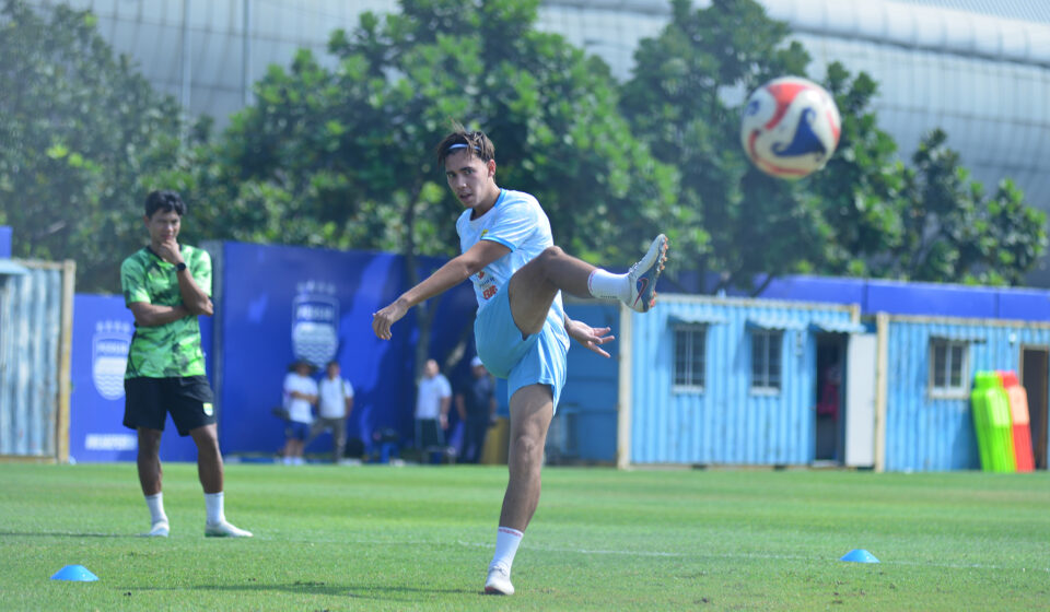 Pemain Persib Bandung, Dion Markx. (Persib.co.id)